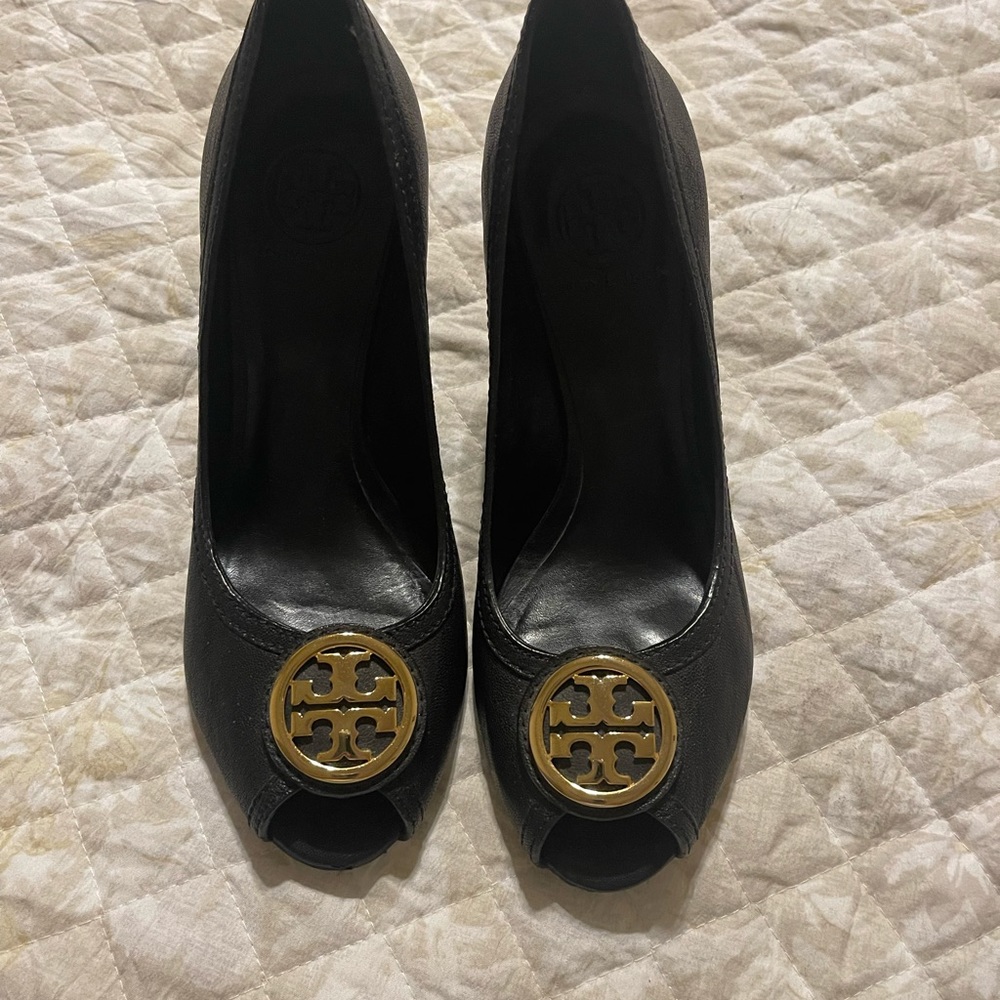 Tory Burch, almost new, black peep, toe wedges